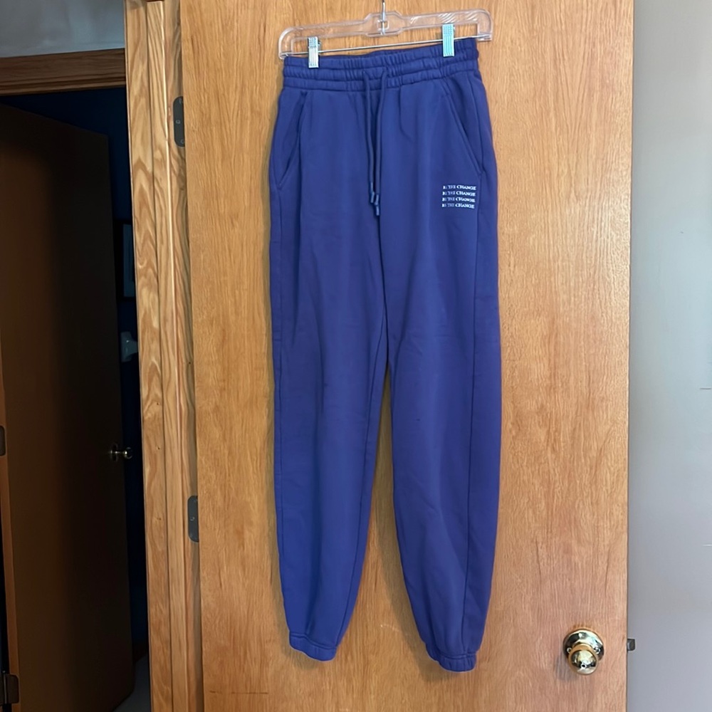 Vitality “Be the change” sweatpants